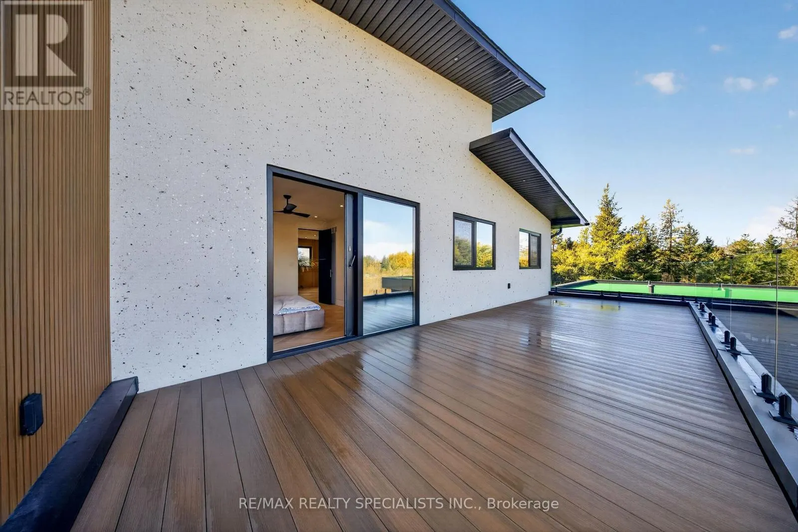 195043 AMARANTH EAST LUTHER TOWNLINE