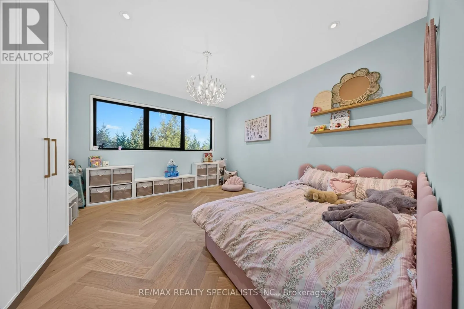 195043 AMARANTH EAST LUTHER TOWNLINE