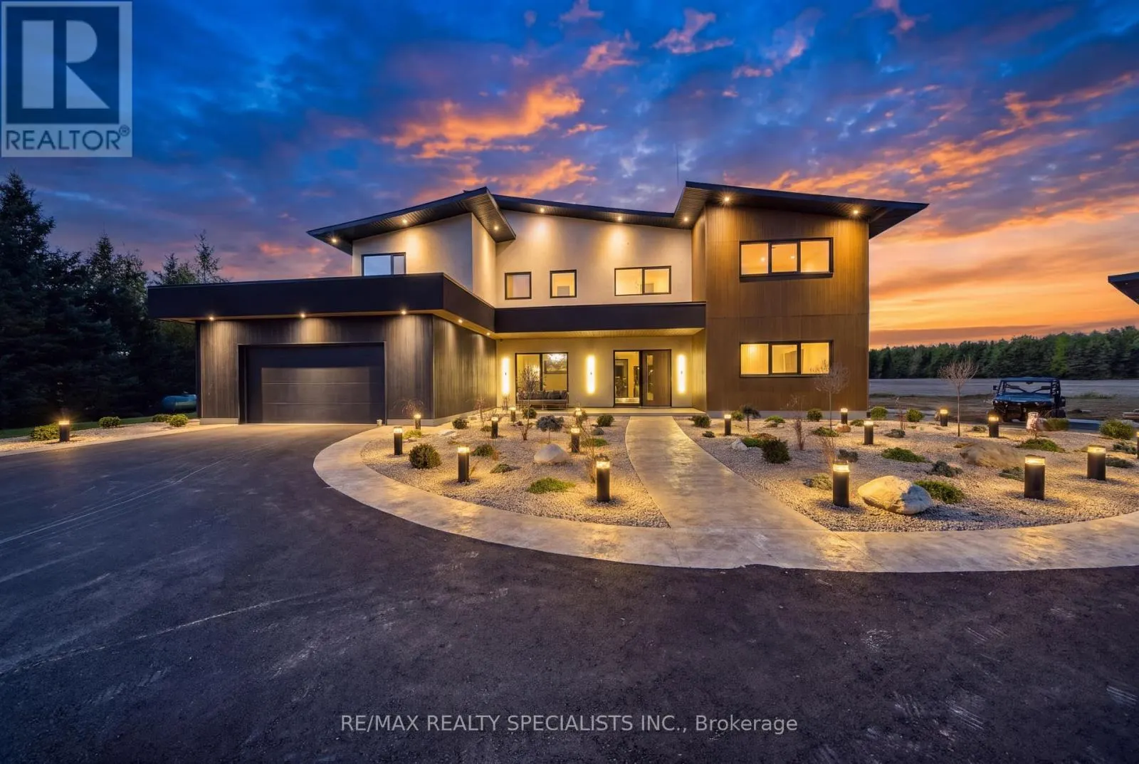 195043 AMARANTH EAST LUTHER TOWNLINE