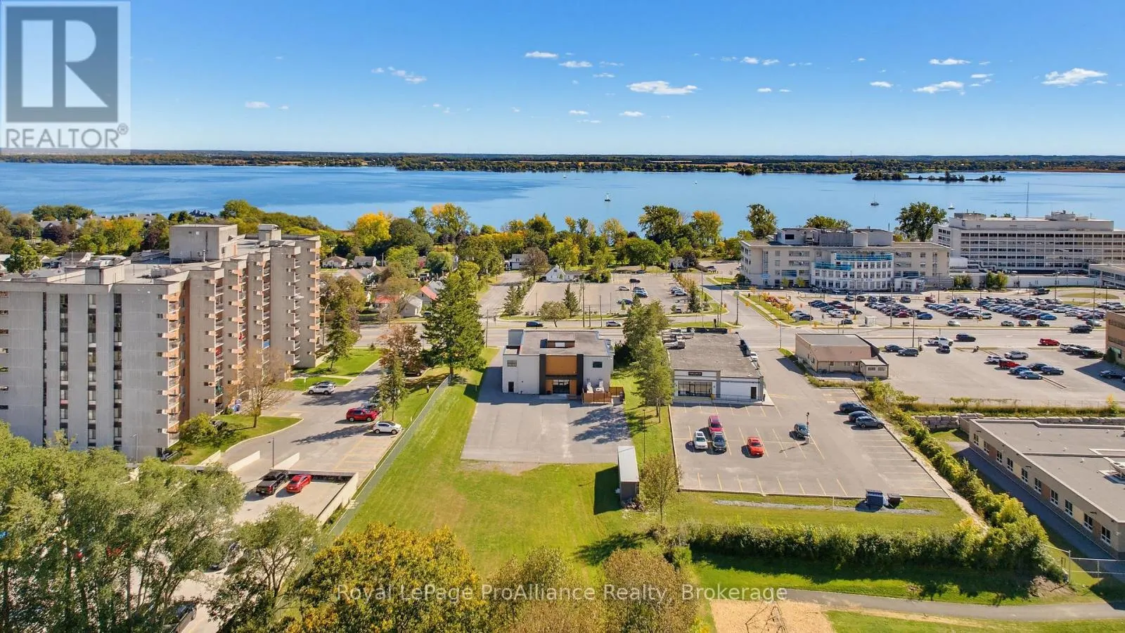 316 DUNDAS STREET E