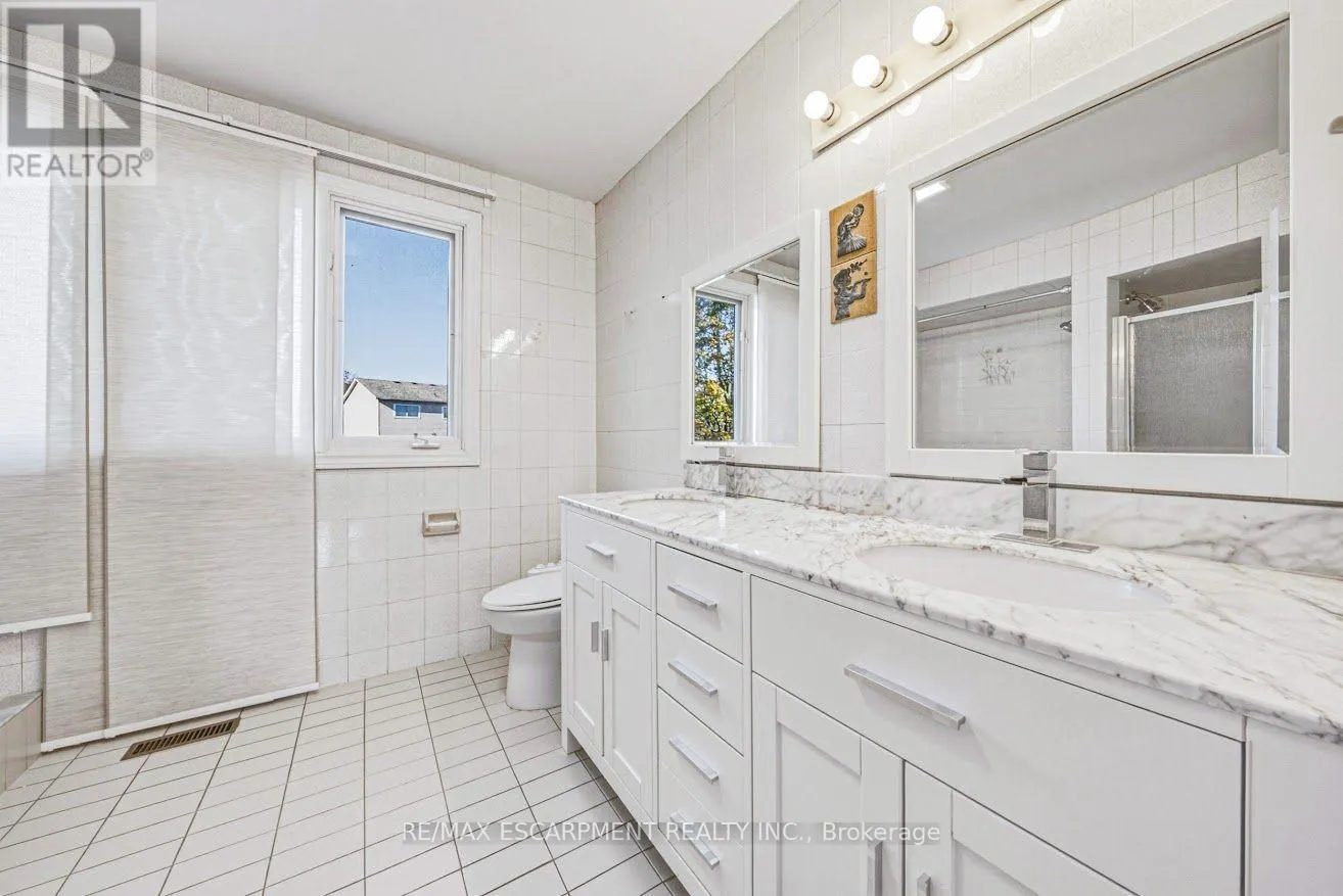 21 MOSS BOULEVARD