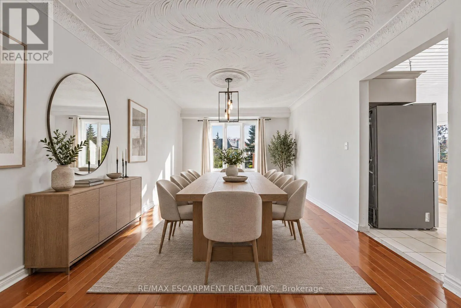 21 MOSS BOULEVARD