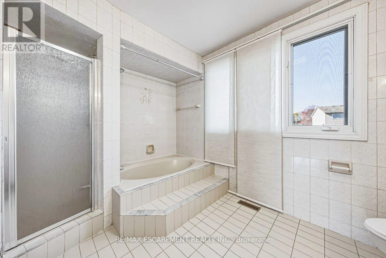21 MOSS BOULEVARD