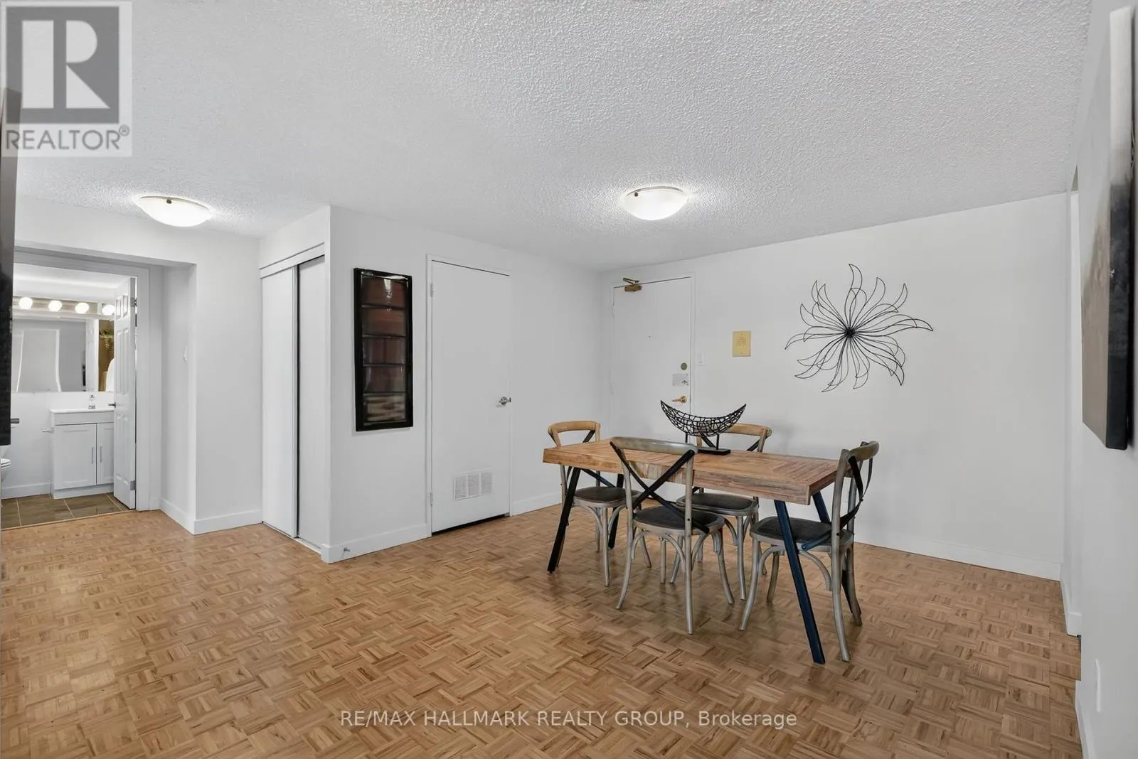 158B MCARTHUR AVENUE