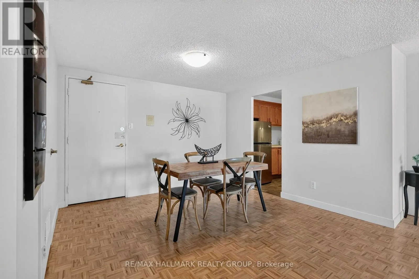 158B MCARTHUR AVENUE
