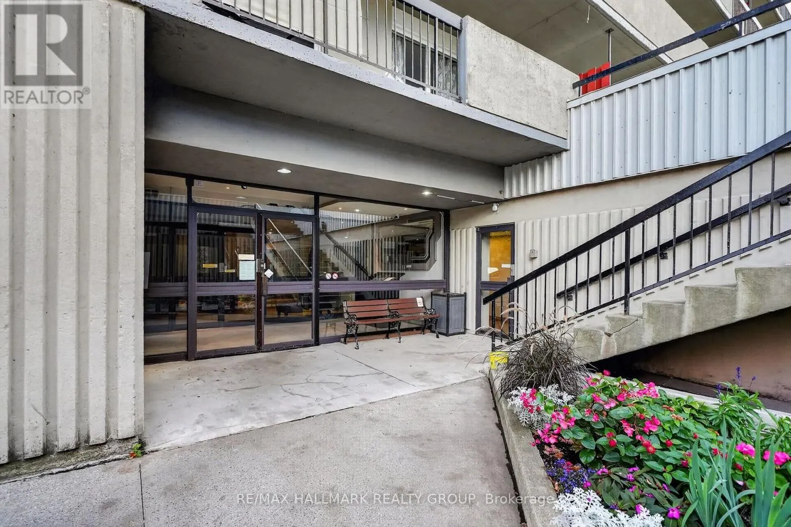 158B MCARTHUR AVENUE