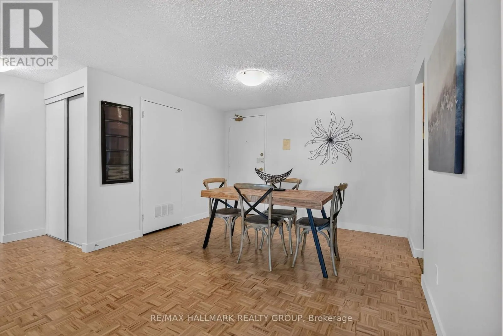 158B MCARTHUR AVENUE