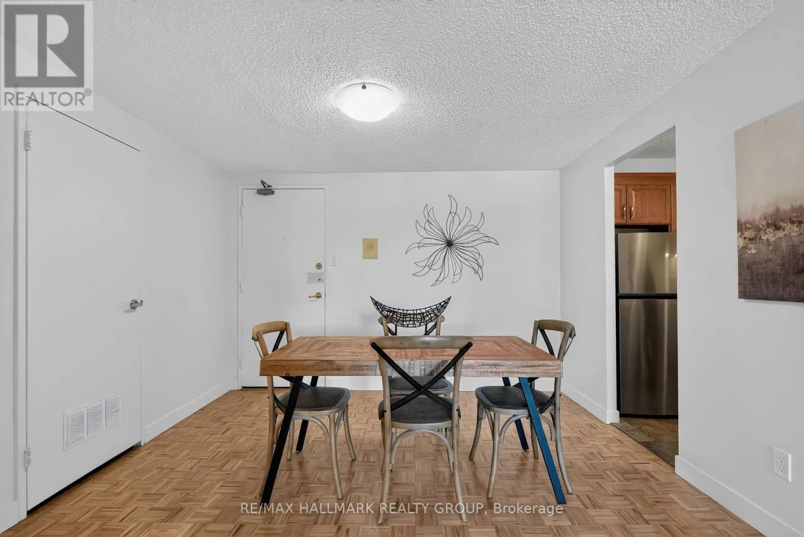 158B MCARTHUR AVENUE
