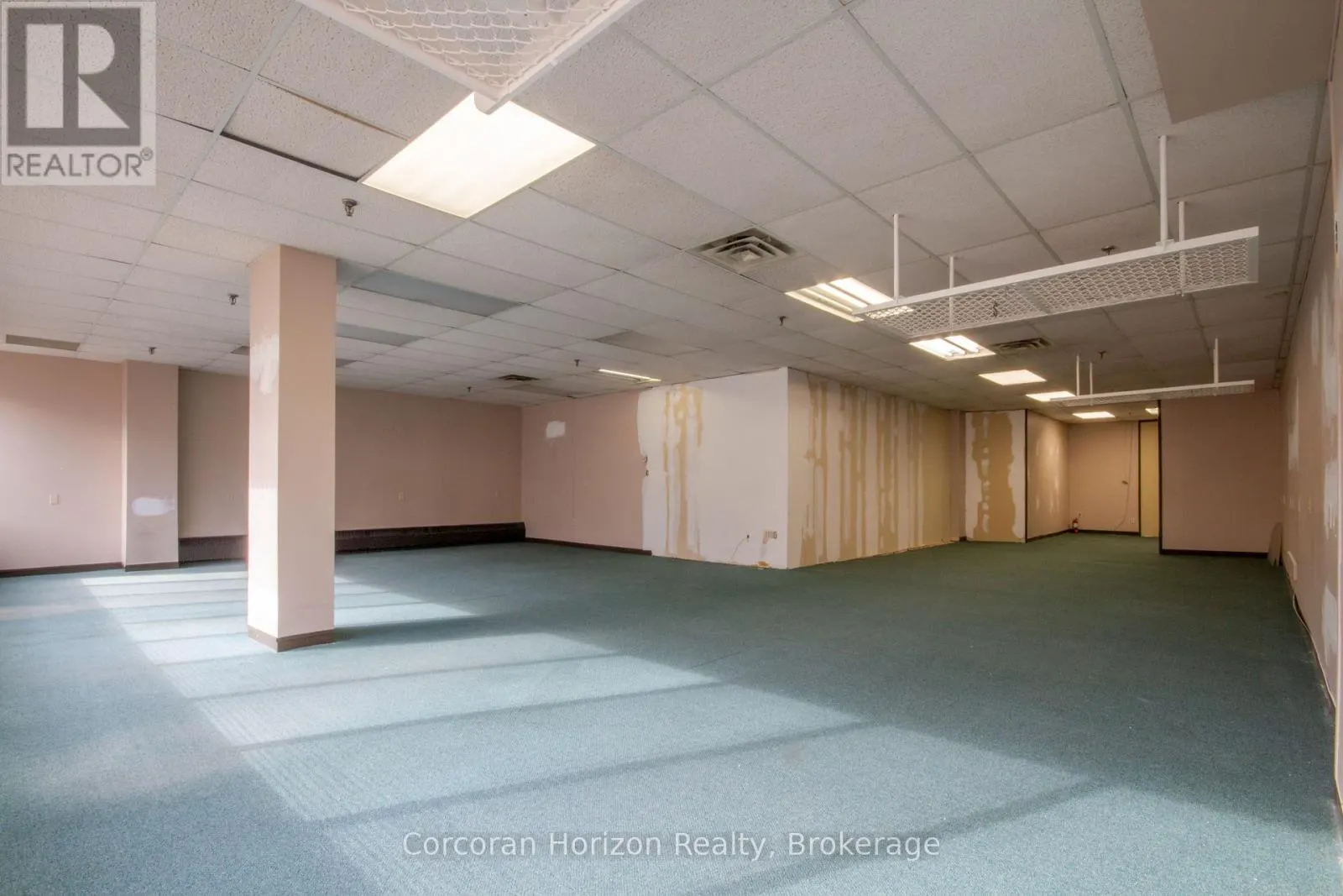 206 - 200 JAMES STREET S #206