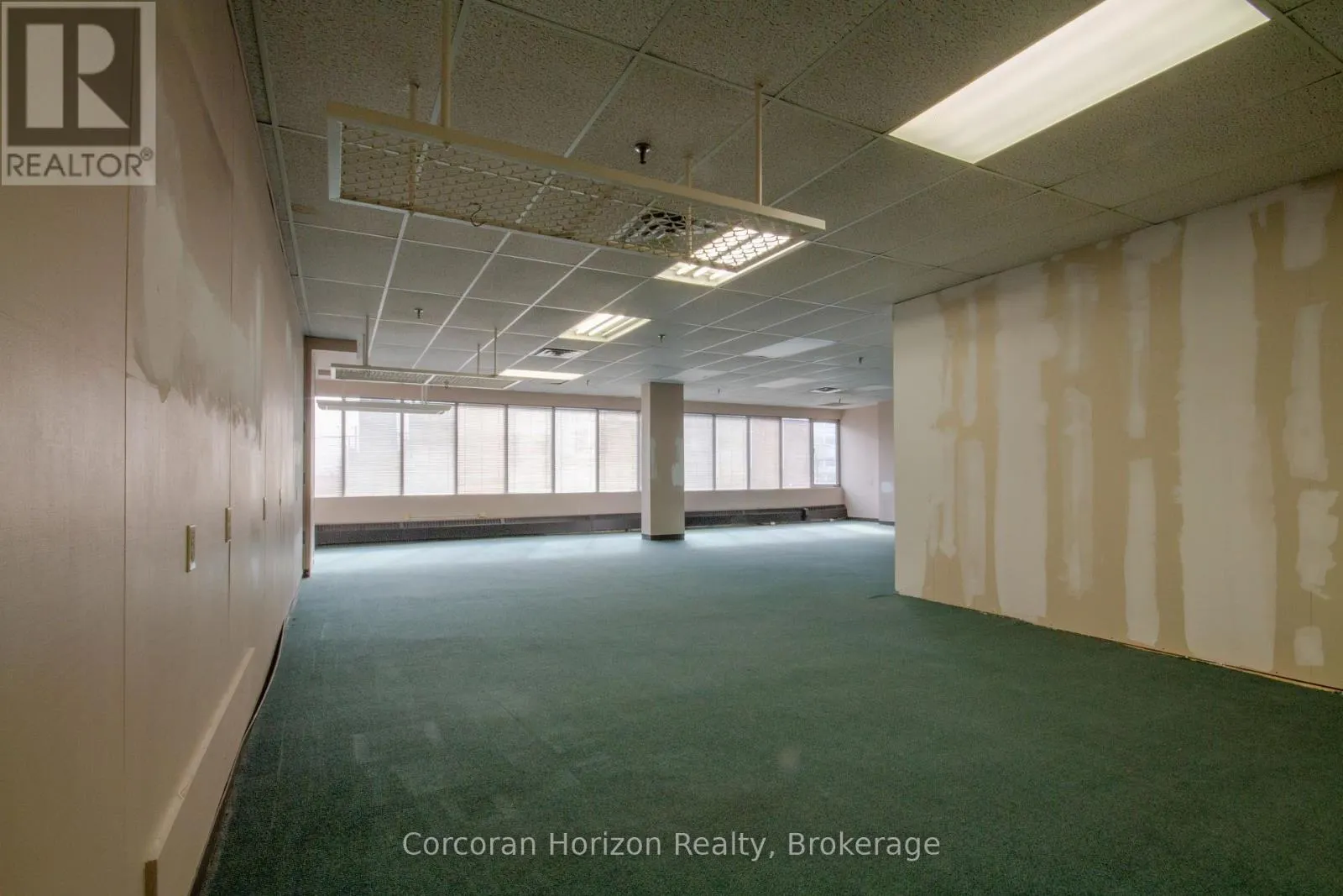 206 - 200 JAMES STREET S #206