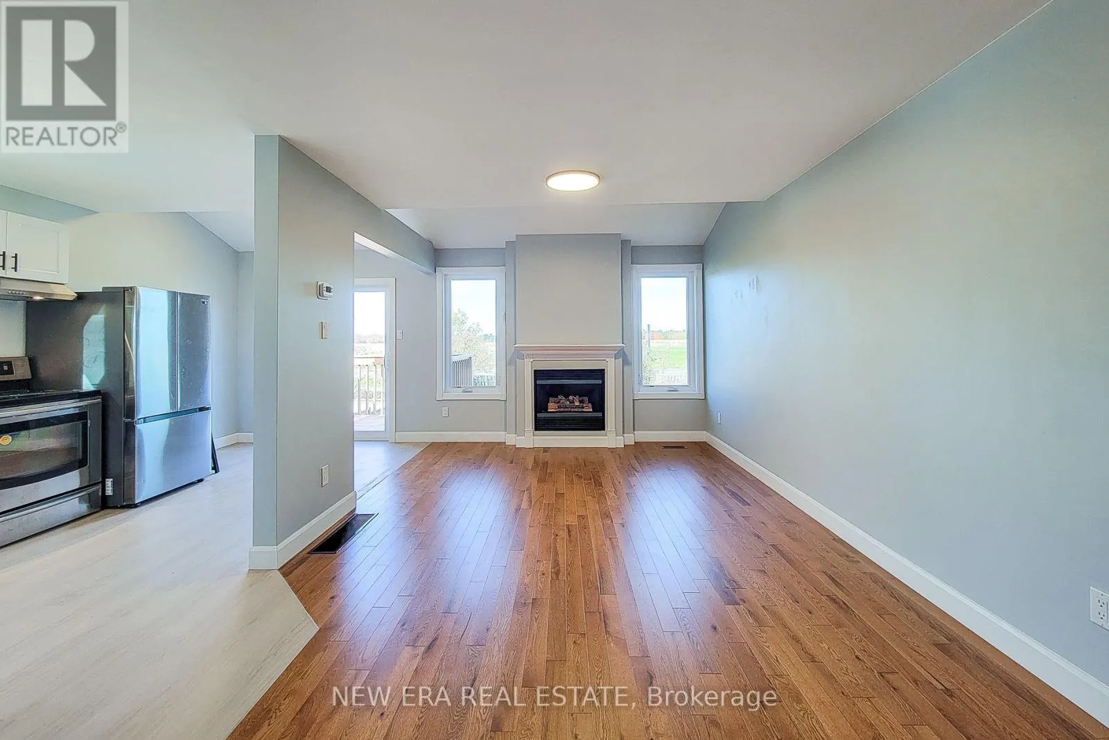 79 ANASTASIA CRESCENT