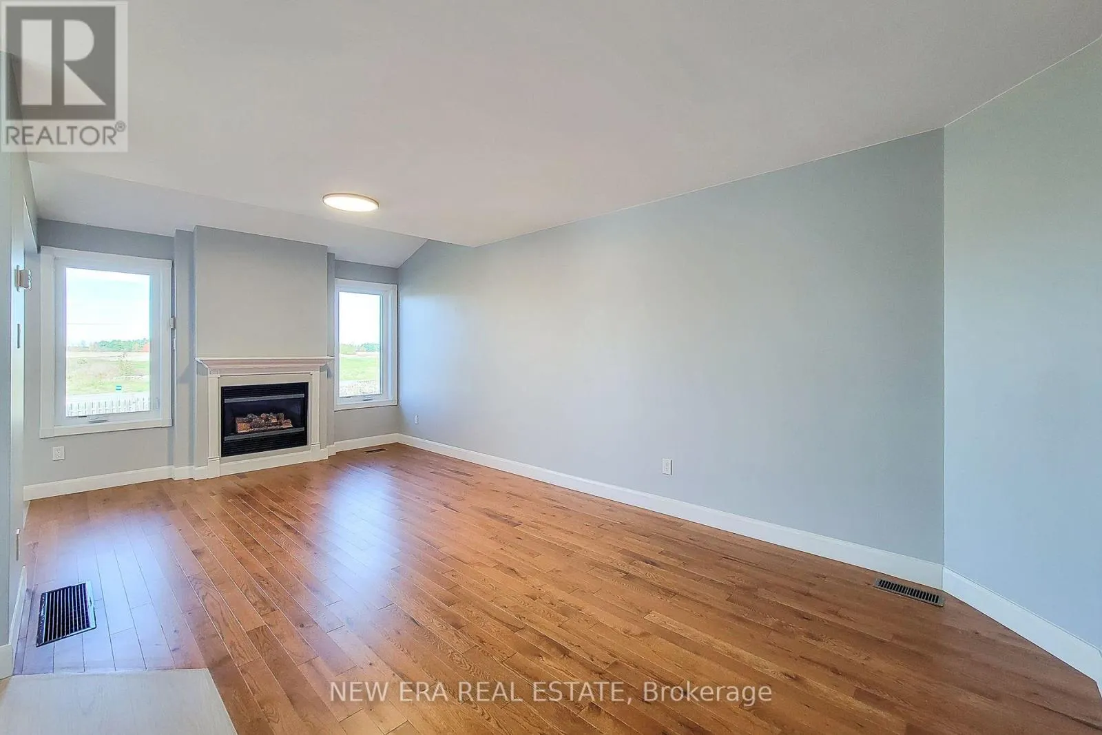 79 ANASTASIA CRESCENT