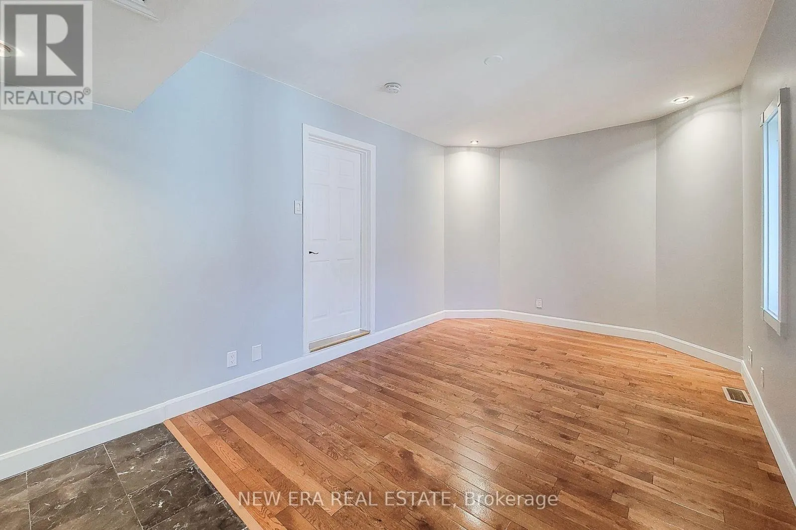 79 ANASTASIA CRESCENT