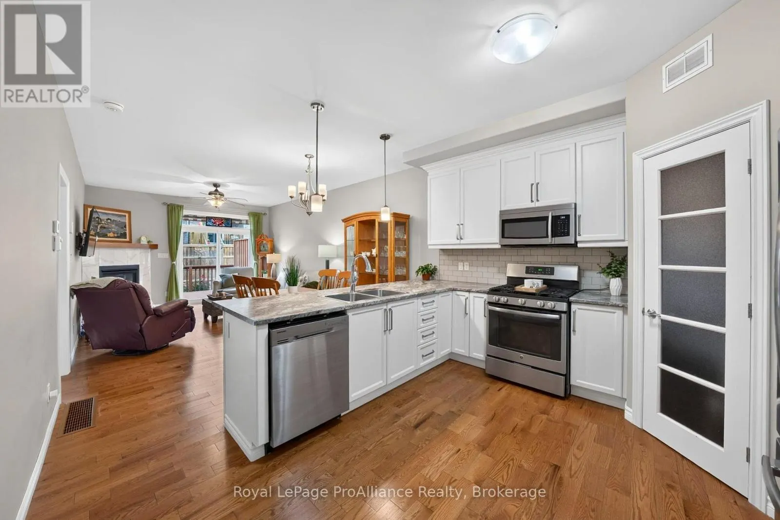 15 CYPRESS DRIVE