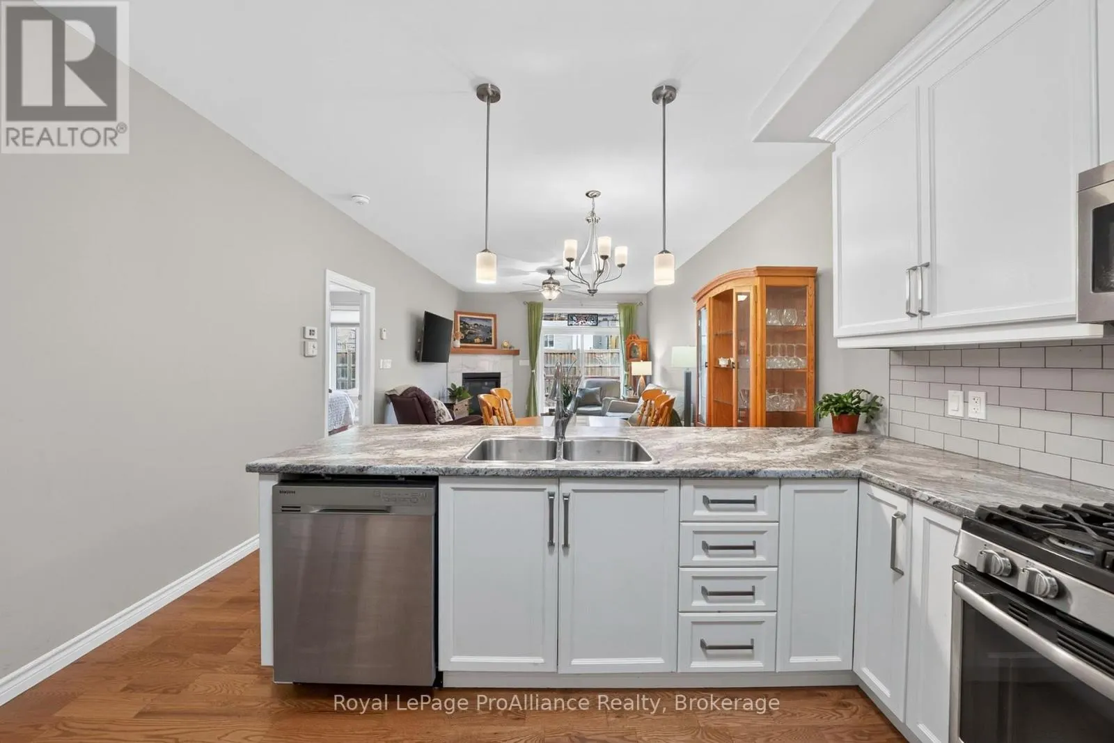 15 CYPRESS DRIVE