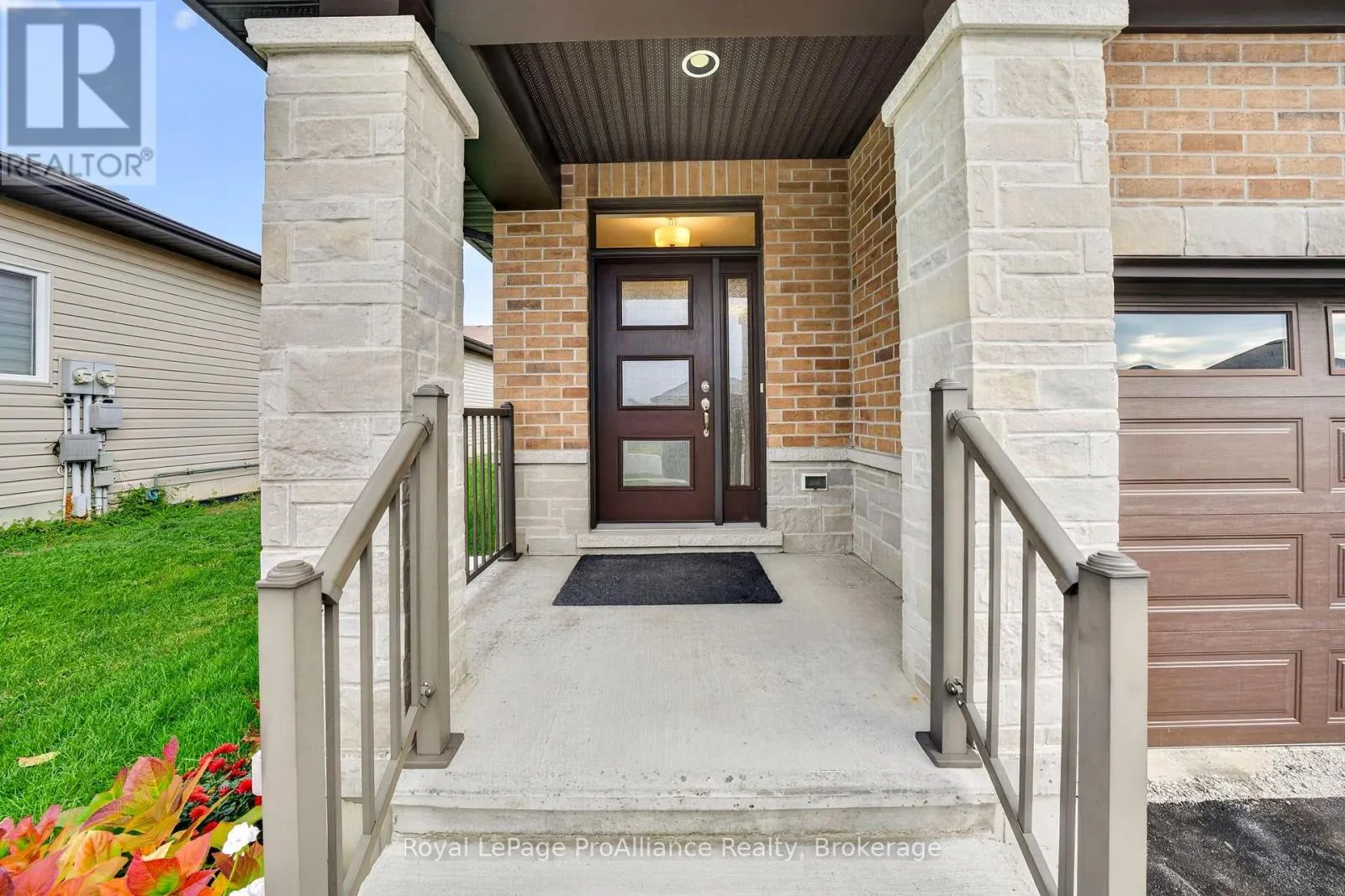 15 CYPRESS DRIVE