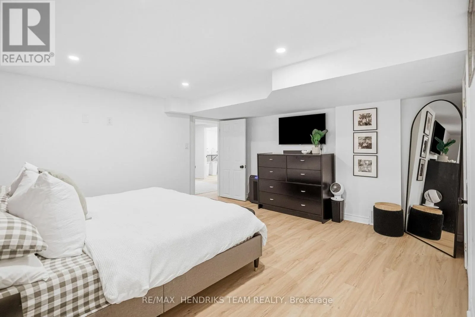 1A WINSTON ROAD