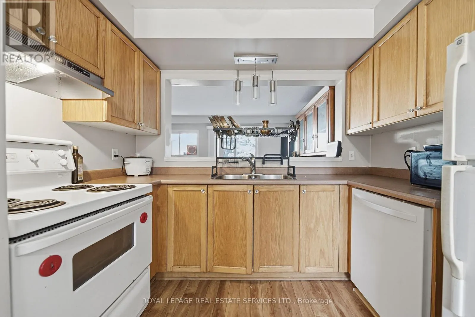 19 - 400 WILSON AVENUE