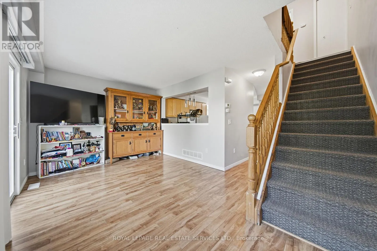 19 - 400 WILSON AVENUE