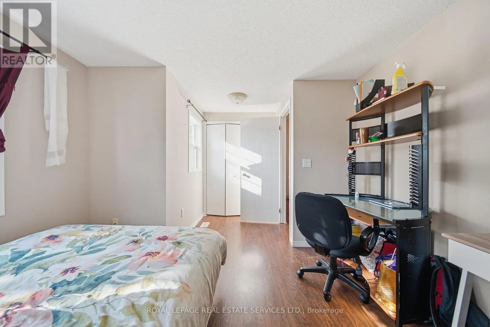 19 - 400 WILSON AVENUE