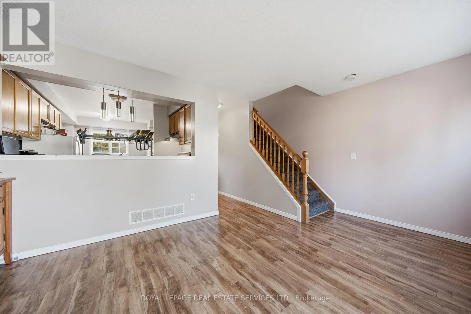 19 - 400 WILSON AVENUE