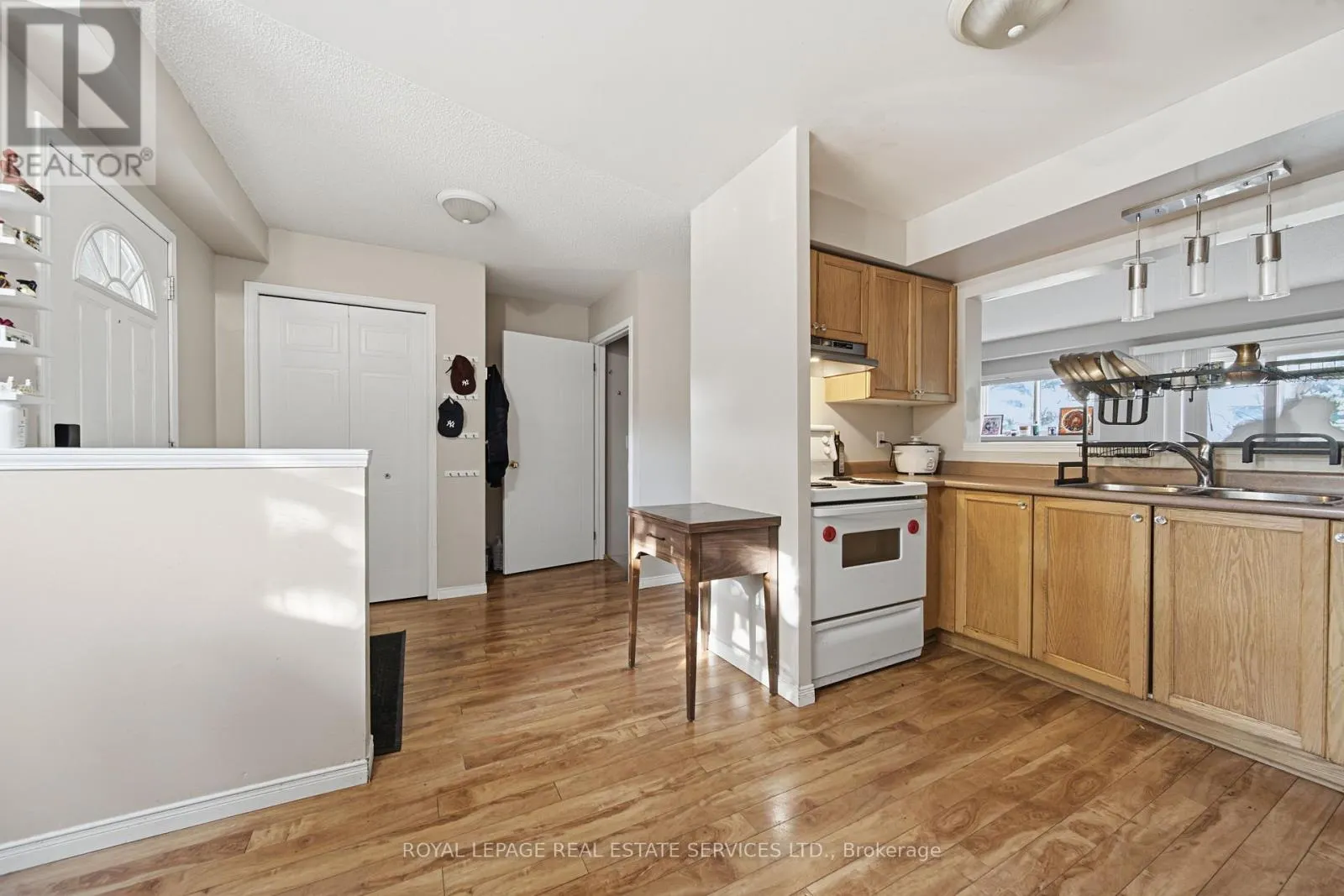 19 - 400 WILSON AVENUE