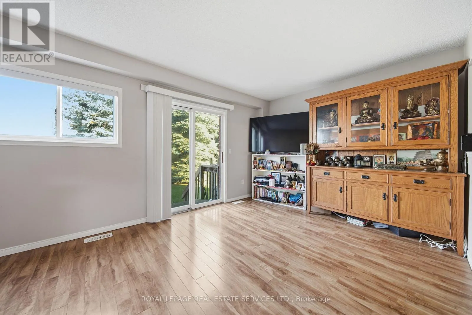 19 - 400 WILSON AVENUE