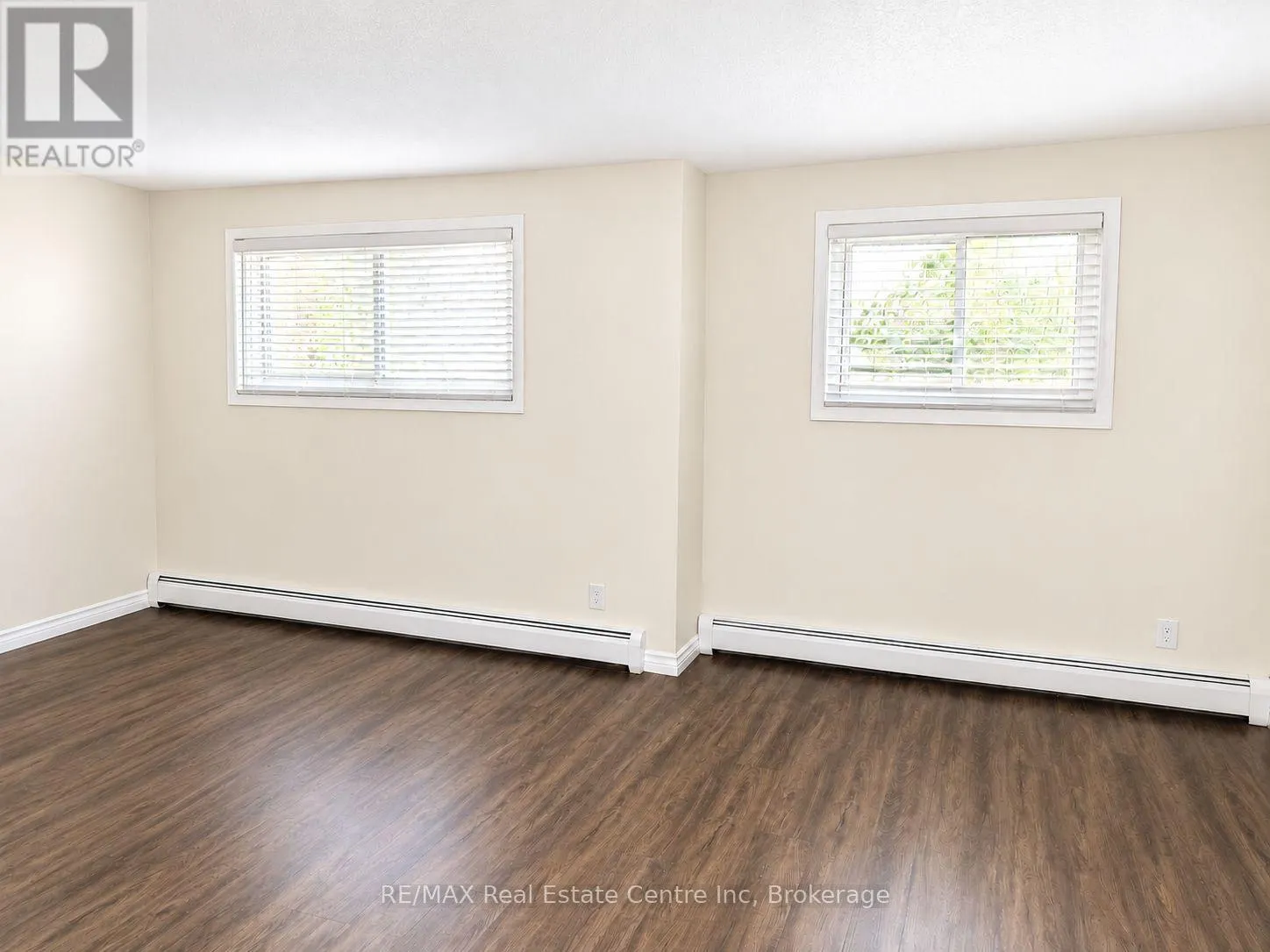 102 - 57 CONROY CRESCENT #102
