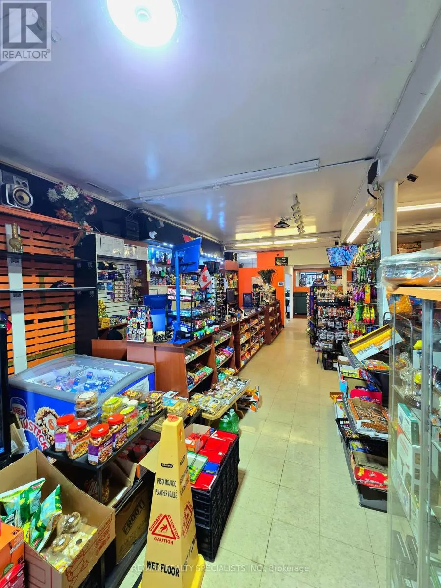 80 DUFFERIN AVENUE