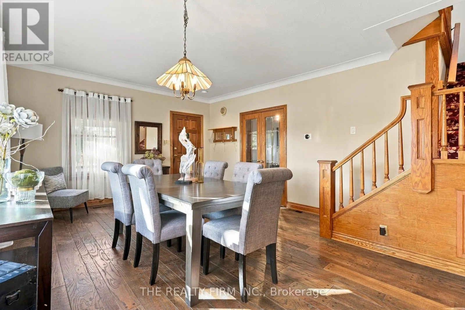 781 COMMISSIONERS ROAD W