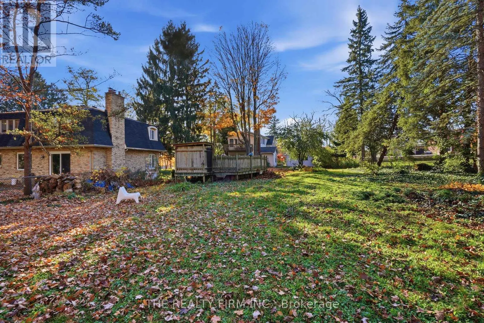 781 COMMISSIONERS ROAD W