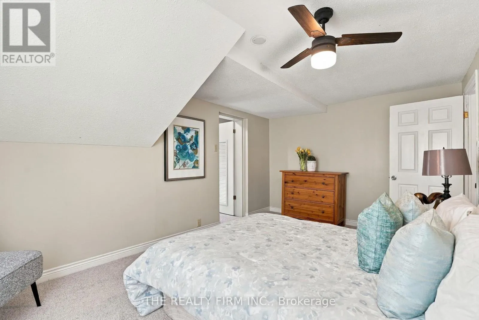 781 COMMISSIONERS ROAD W