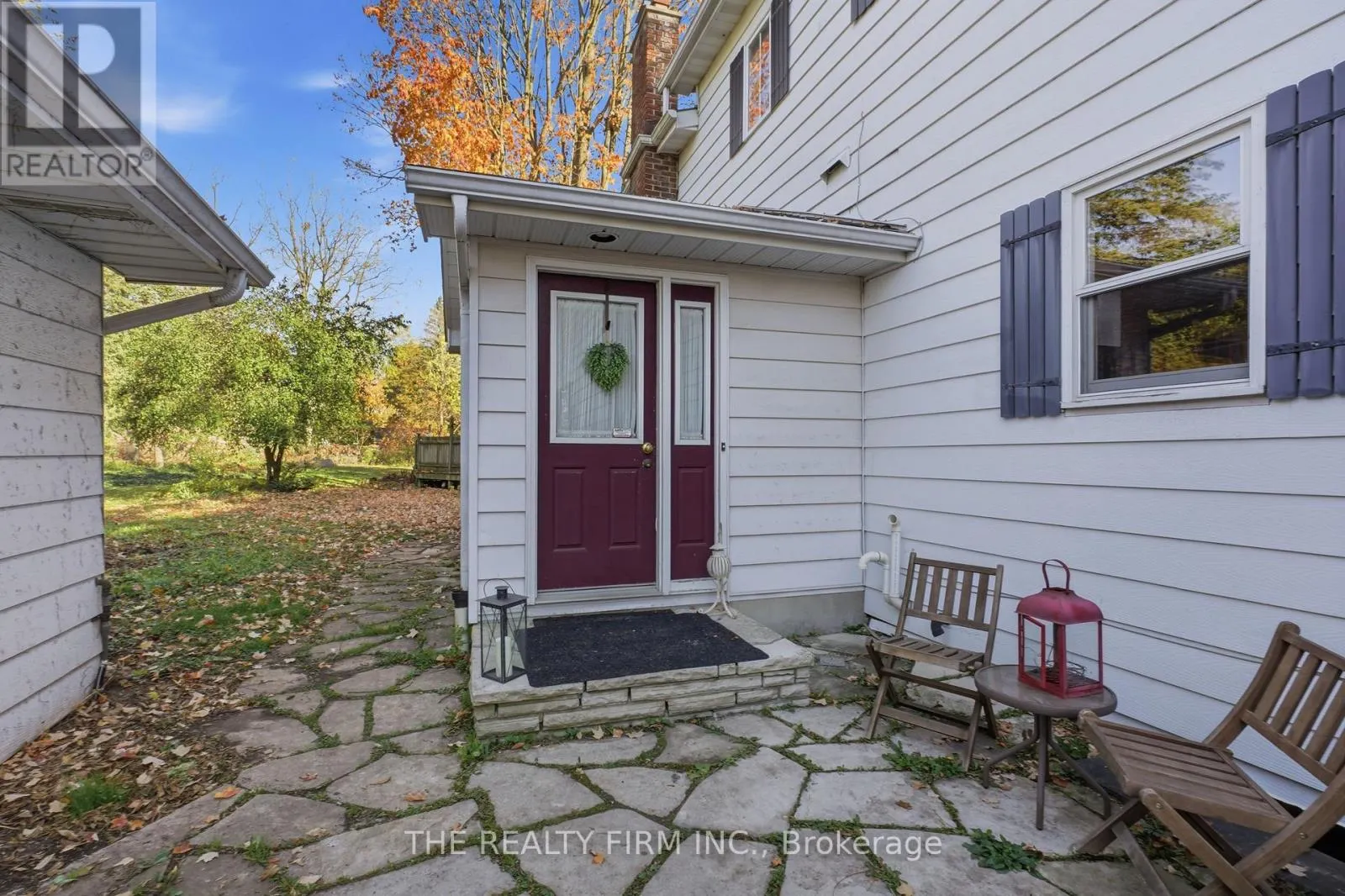 781 COMMISSIONERS ROAD W