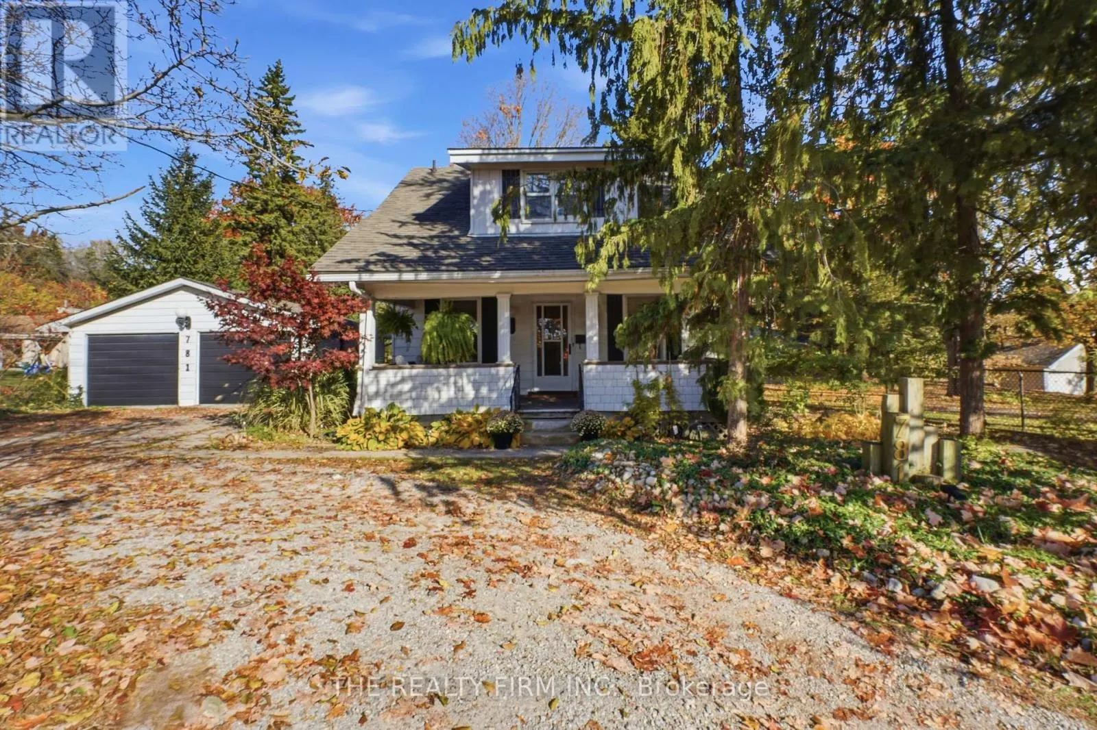 781 COMMISSIONERS ROAD W