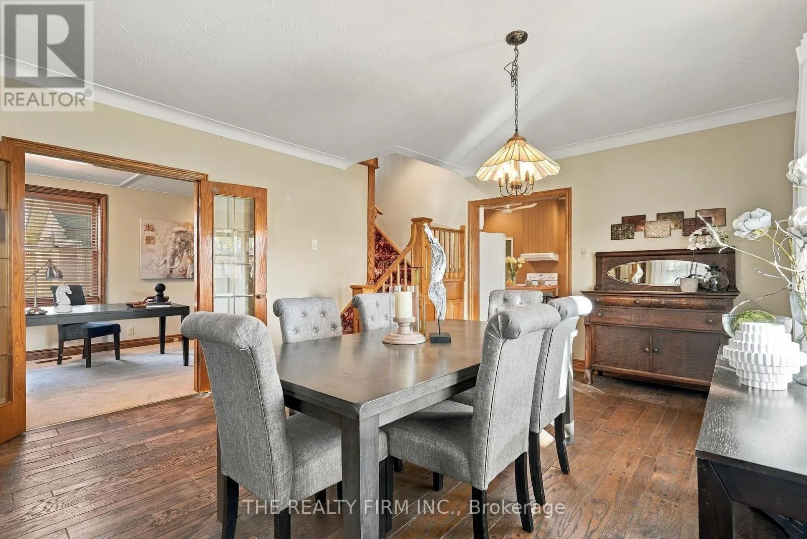 781 COMMISSIONERS ROAD W