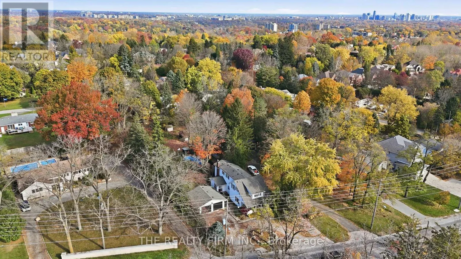 781 COMMISSIONERS ROAD W