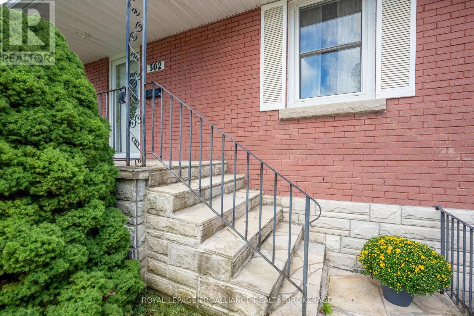302 ARROWHEAD PLACE