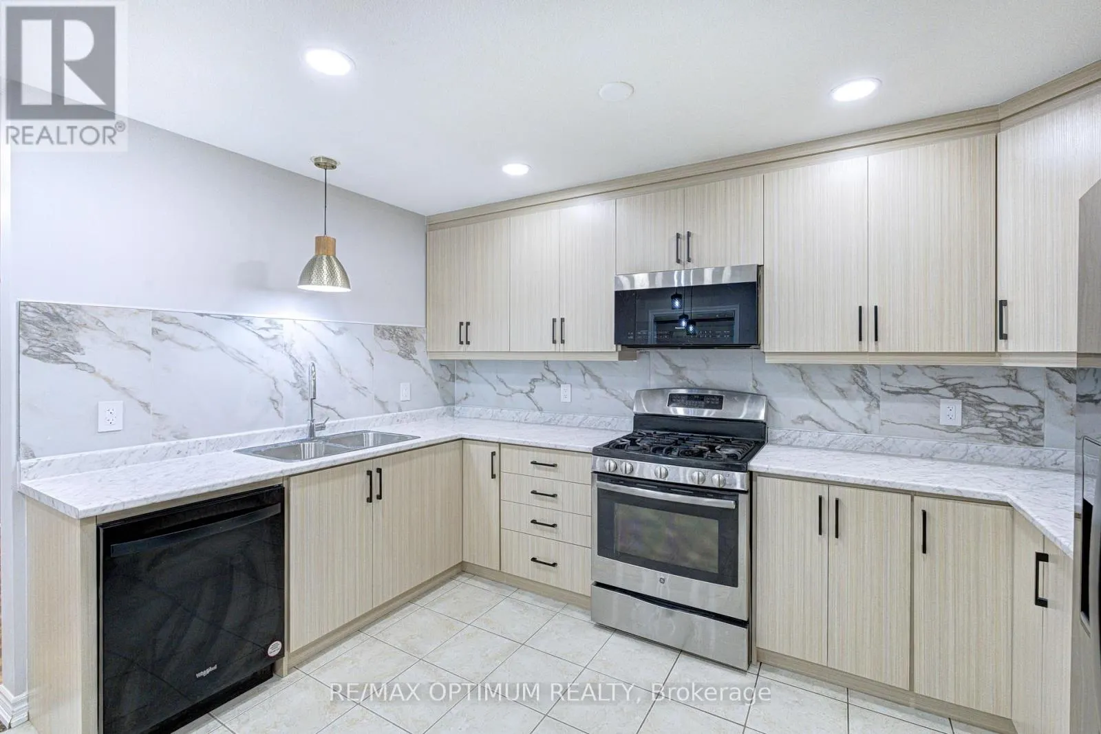 345 DALHOUSIE STREET