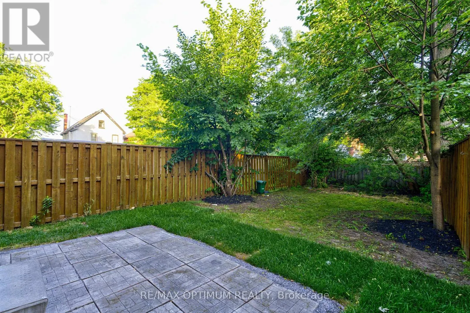 345 DALHOUSIE STREET