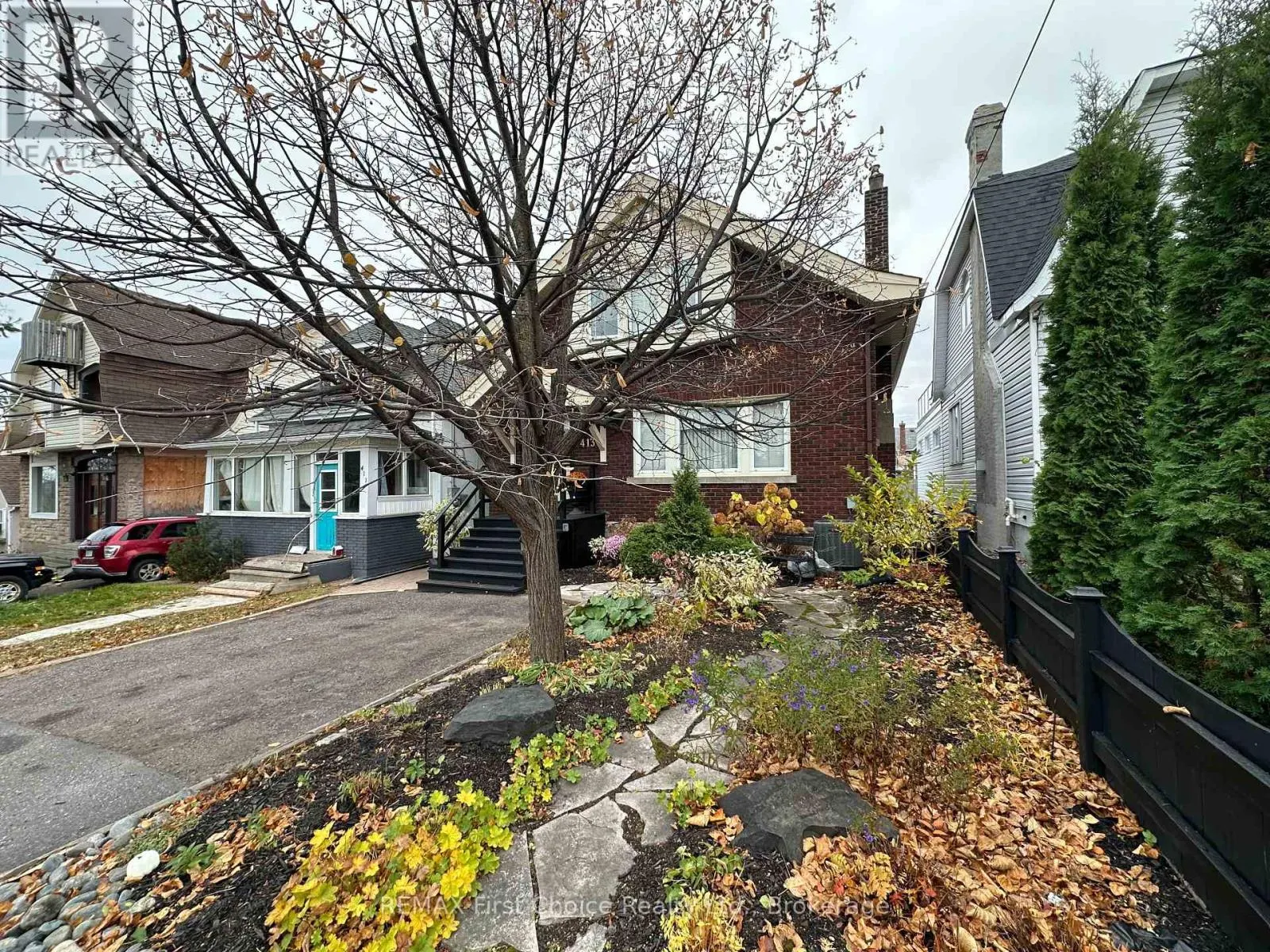 413 AMBROSE STREET