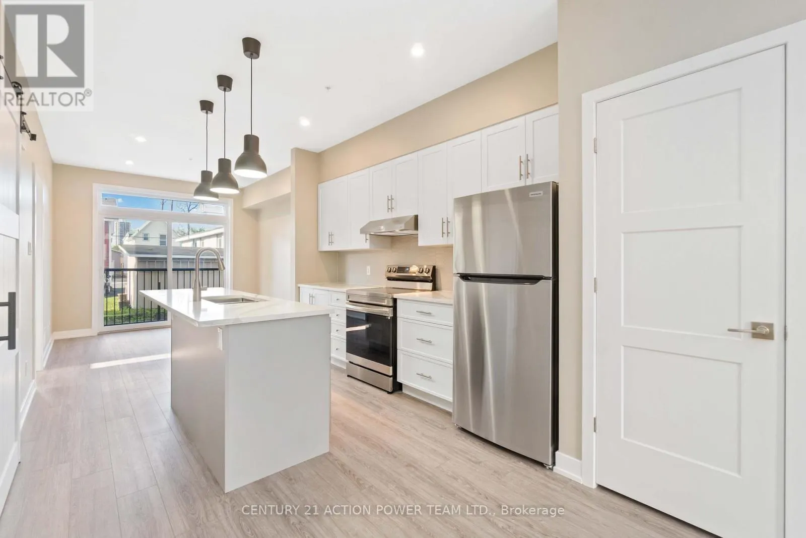 1 - 280 LEVIS AVENUE