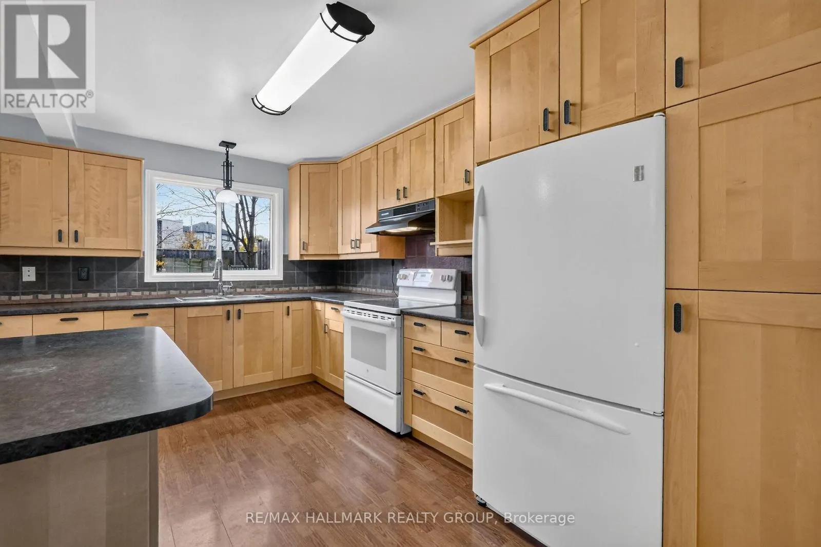 32 HAVENHURST CRESCENT
