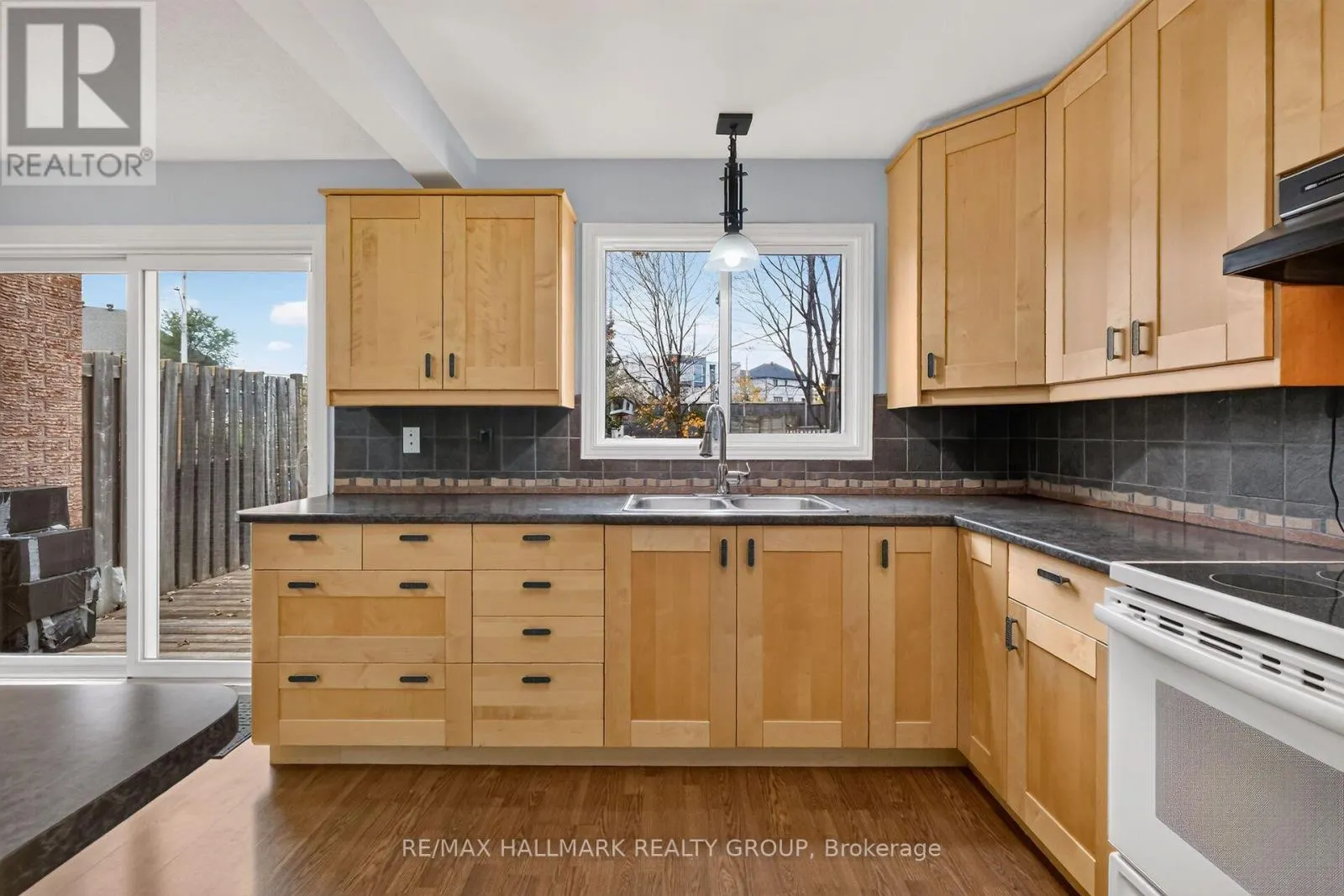 32 HAVENHURST CRESCENT