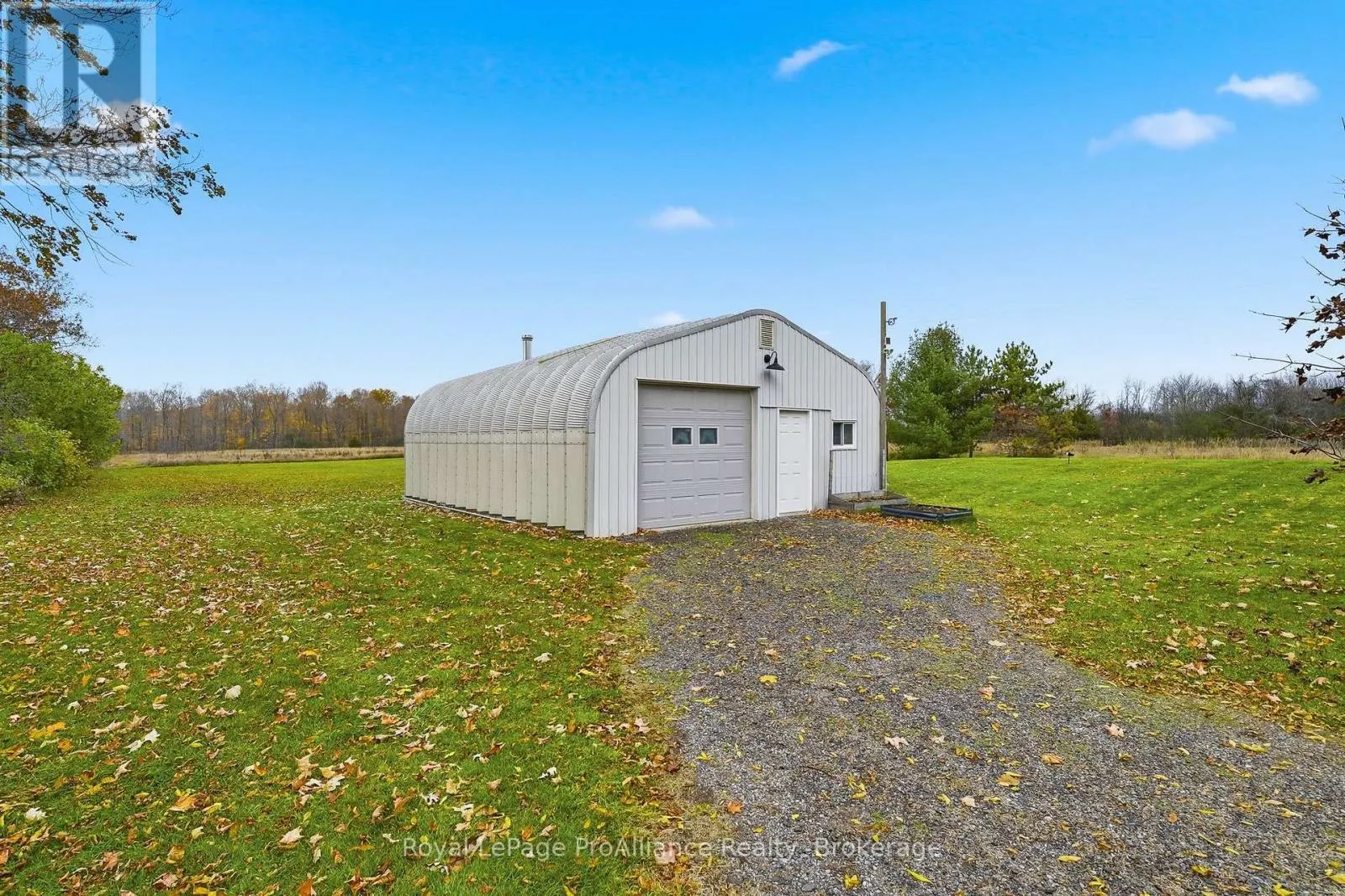 3158 VICTORIA ROAD
