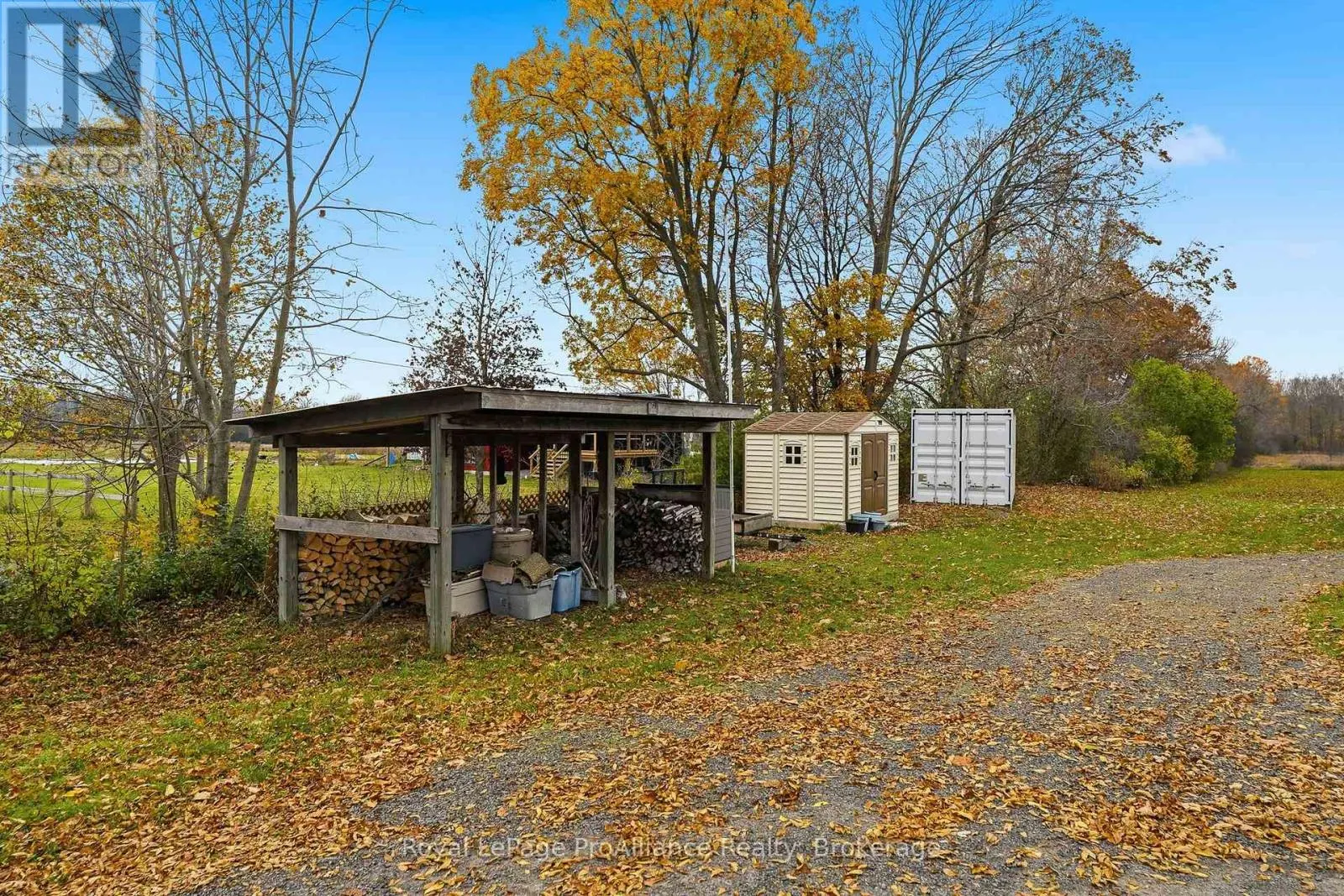 3158 VICTORIA ROAD