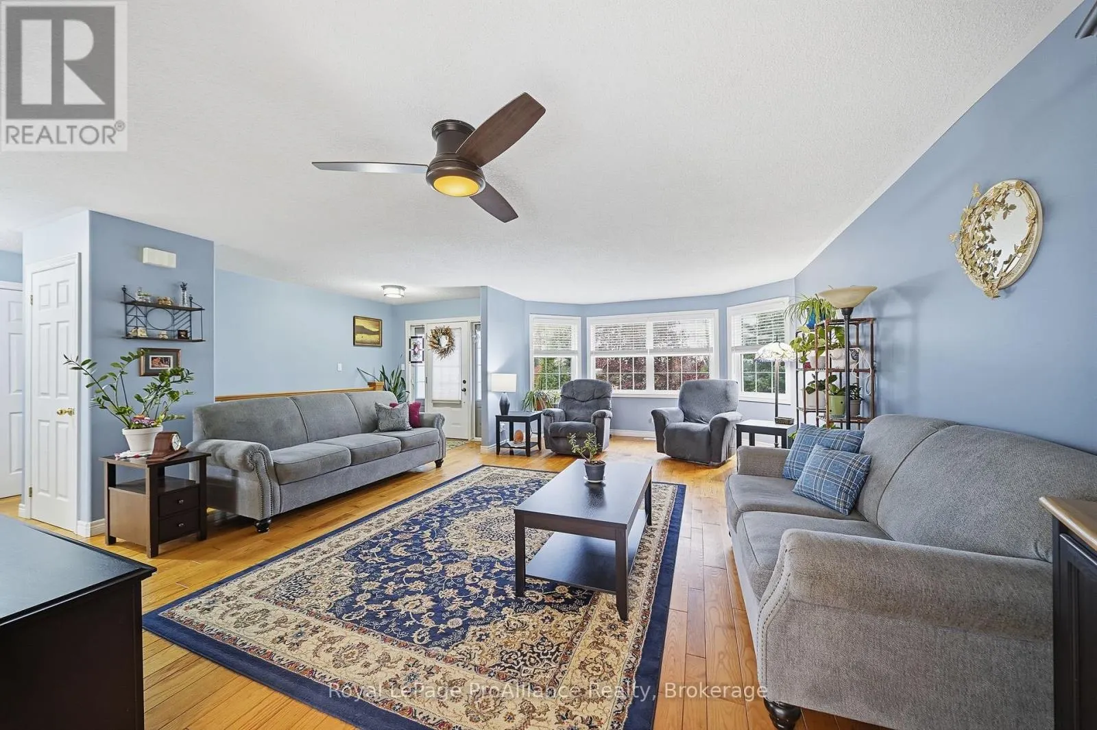 3158 VICTORIA ROAD