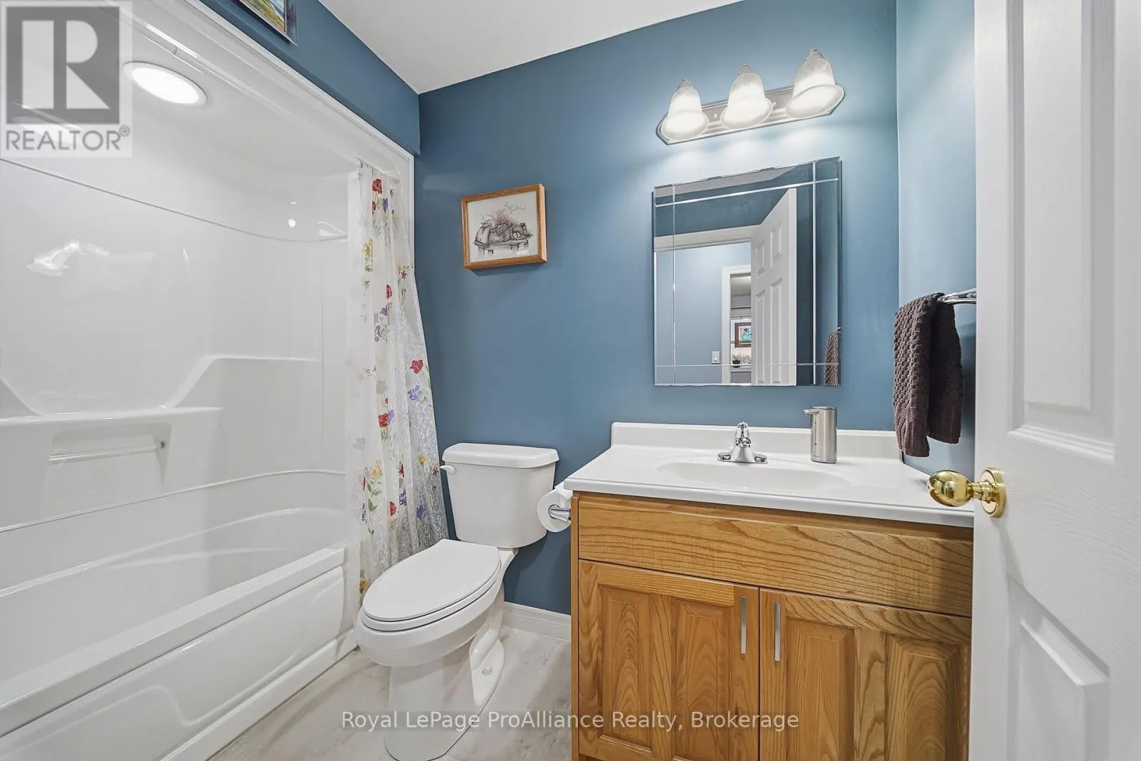 3158 VICTORIA ROAD