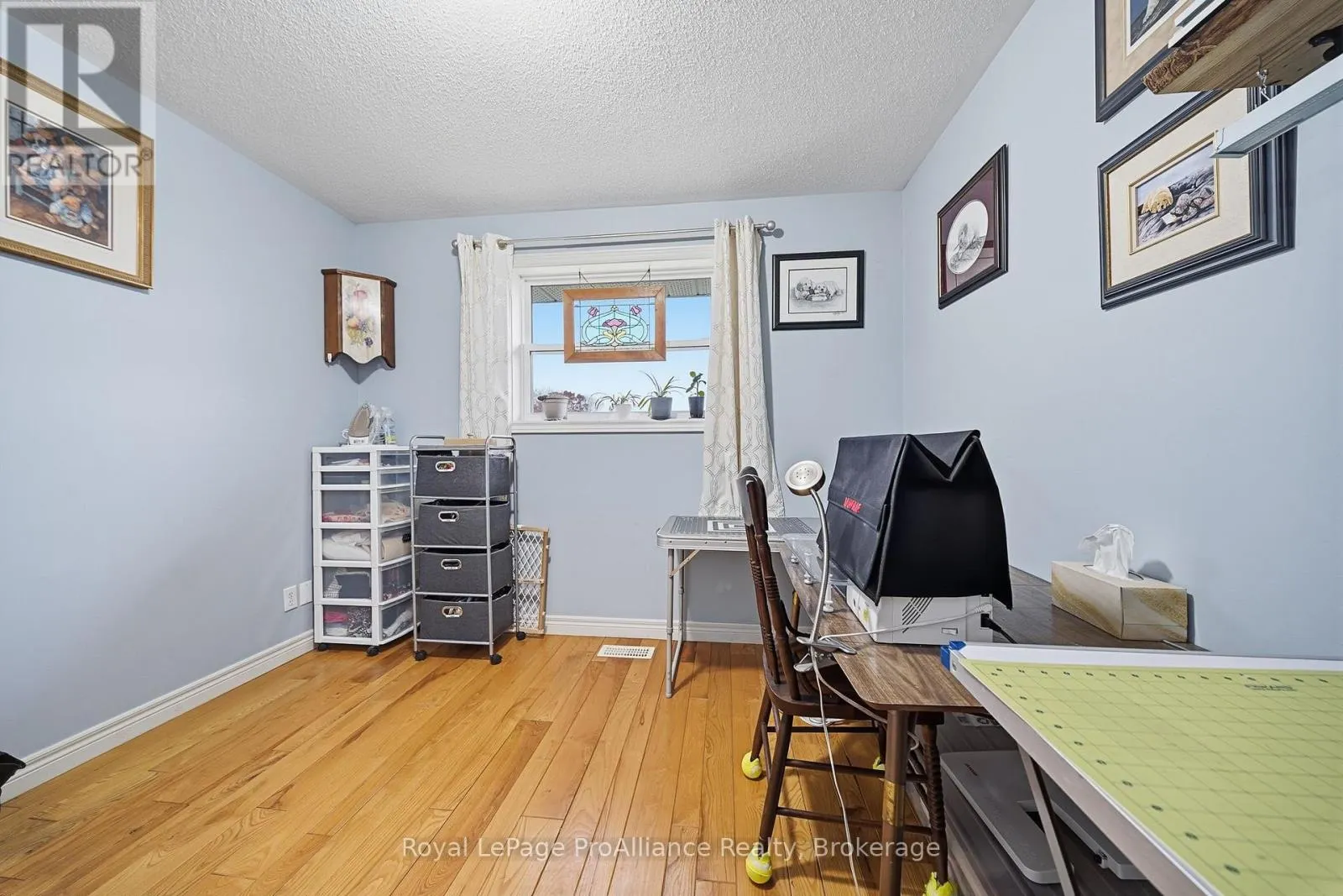 3158 VICTORIA ROAD