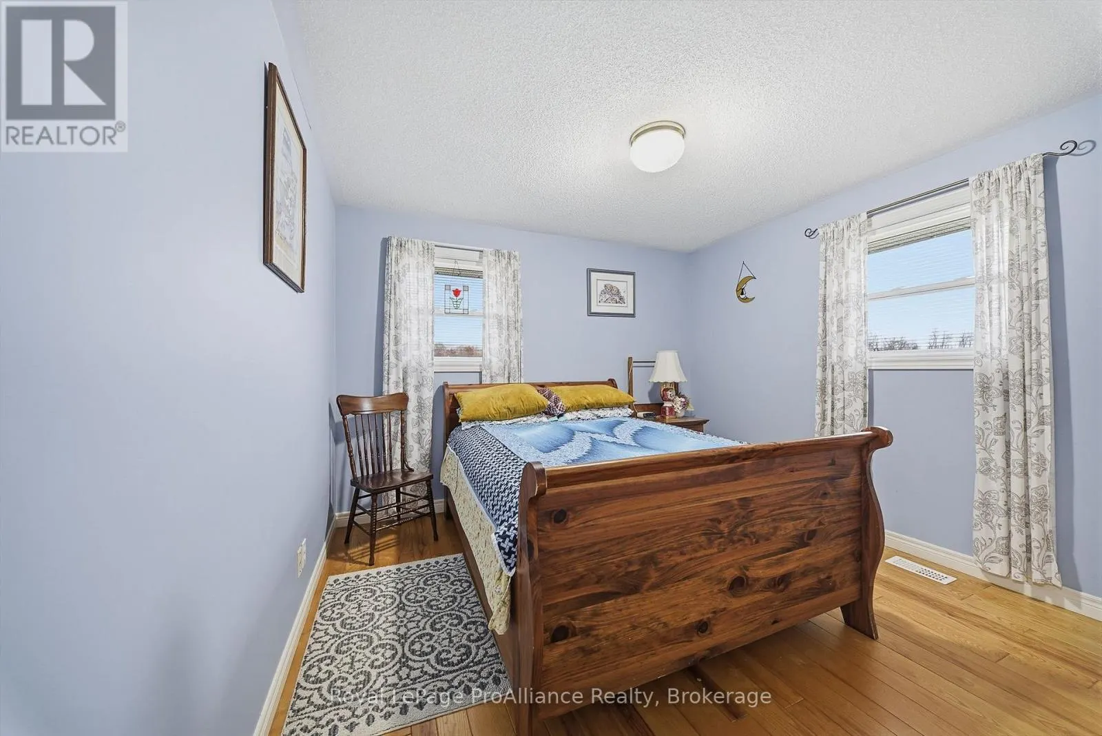 3158 VICTORIA ROAD