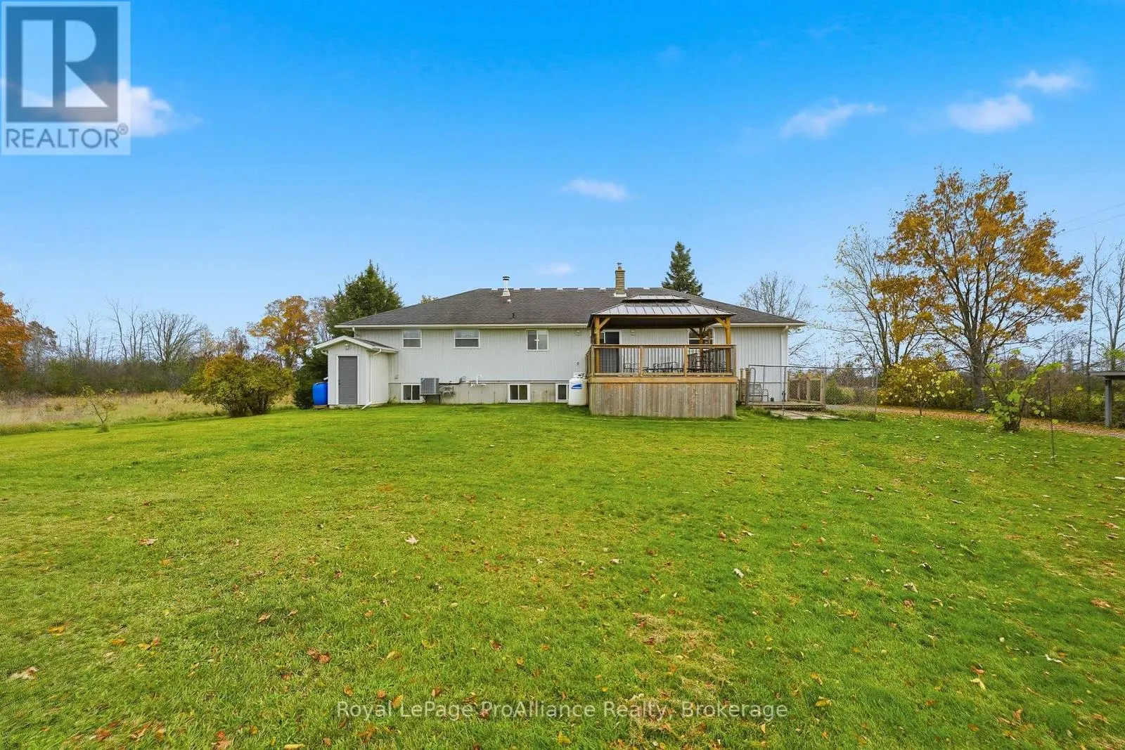 3158 VICTORIA ROAD